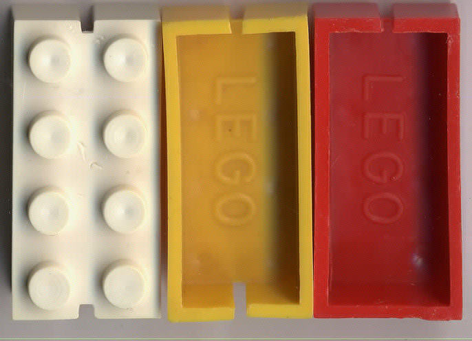 podning skole produktion evolution of the early 2X4 LEGO brick
